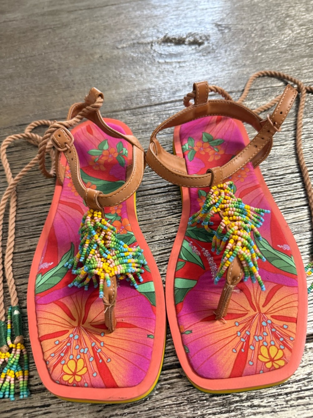 Farm Rio Floral Pietra black banana beaded size 8 used once